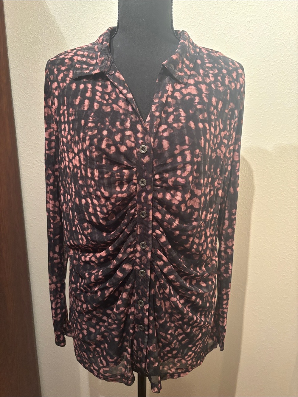 Jane and Delancey Women’s Black and Pink Printed Button-Front Top